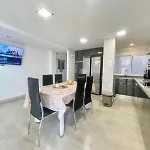 Beautiful Center Apartment